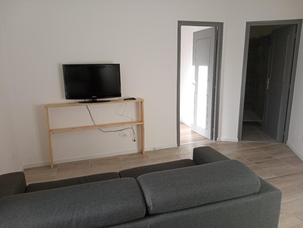 Appart Proche Toutes Commodites Souvigny Екстериор снимка