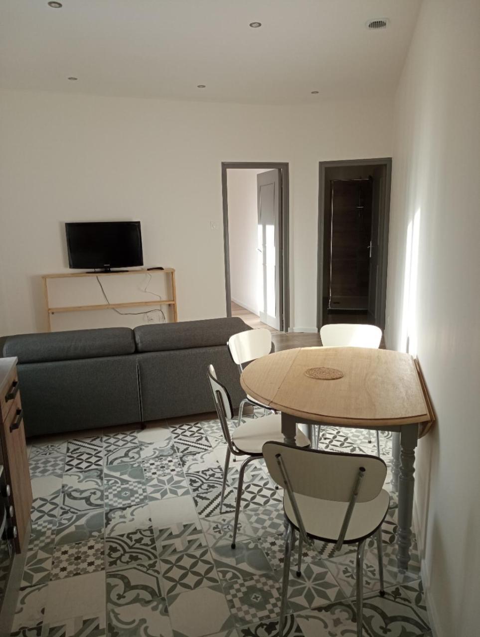 Appart Proche Toutes Commodites Souvigny Екстериор снимка
